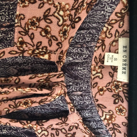 Patterned Blouse - Picture 3 of 3